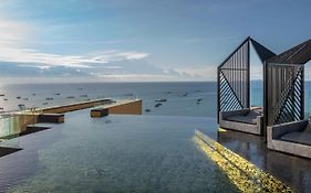 Vacaystation Edge Central Pattaya